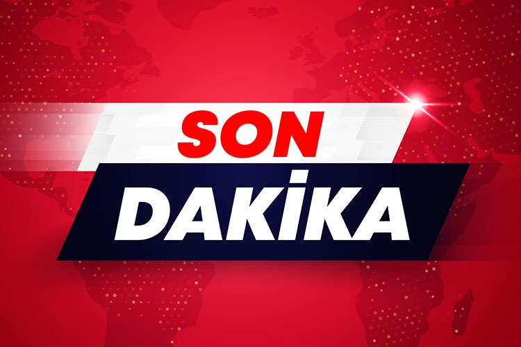 Gübre taşıyan traktör devrildi, sürücü altında kaldı