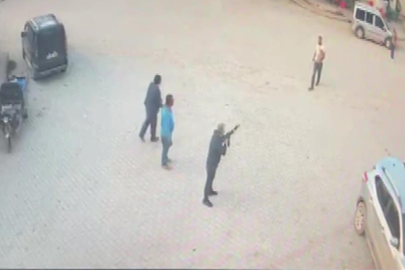 Tartıştığı şahsı bıçakla yaralayıp, sopayla darp etti