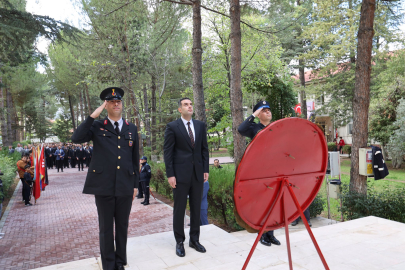 Tavas’ta Cumhuriyet Bayramı Çelenk Sunma Töreni Gerçekleştirildi