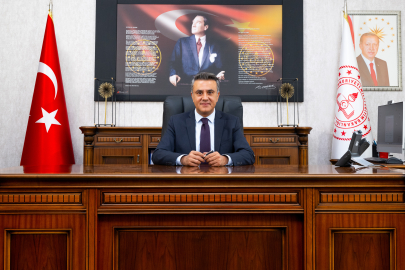 Çalışkan’dan 24 Kasım Öğretmenler Günü Mesajı