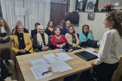 Cumhuriyet kadınlarında bayrak değişimi