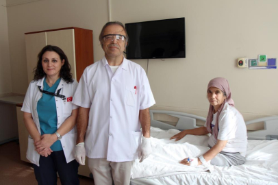 İç organları ters olan hastanın safra kesesi ameliyatı başarıyla yapıldı