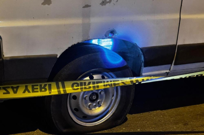 Park halindeki minibüsü kurşunlayıp kaçtılar