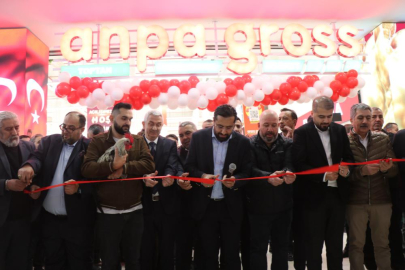 Denizli'de zincir marketin indirimli açılışı geceden sabaha kuyruk oluşturdu