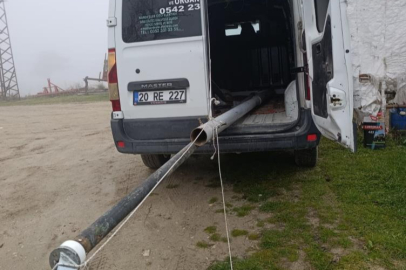 Bayrak direğinin ipini çaldılar