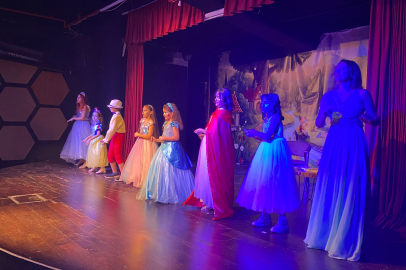 “Yıldız Tozu” Müzikali MKM’de Ayakta Alkışlandı