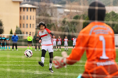 Yıldız Kızlar Futbol İl Şampiyonası Tamamlandı