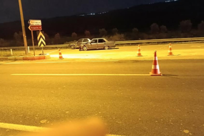 Buldan’da iki otomobil kavşakta çarpıştı; 1 yaralı