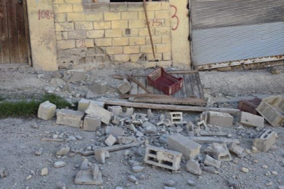 Depreme uyanan kadın dua ederek sarsıntının geçmesini bekledi