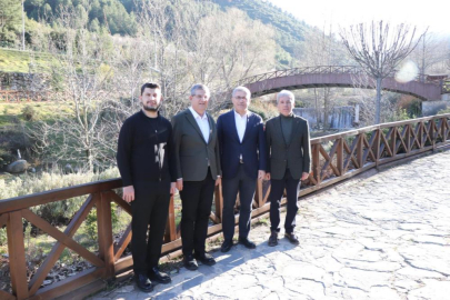 AK Partili Türkmen ve Subaşıoğlu’ndan Denizli’de "Eser Siyaseti" turu