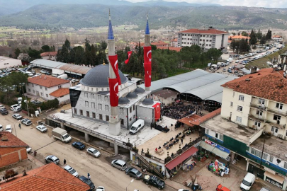 Beyağaç’ta Merkez Çarşı Camii İbadete Açıldı