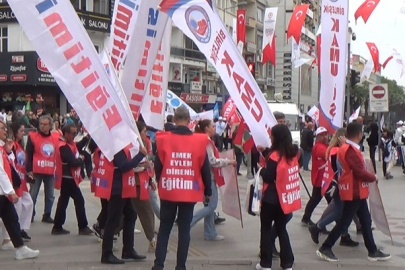  Denizli’de 1 Mayıs’ta binlerce kişi meydanlardan yürüdü