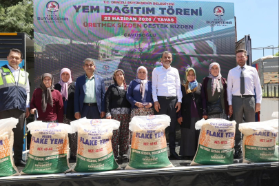 Tavas’ta Üreticiye Can Suyu: 589 Çiftçiye Binlerce Çuval Yem Desteği