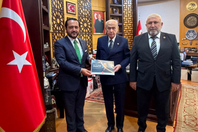 Yılmaz'dan lider Bahçeli’ye kongre raporu takdimi