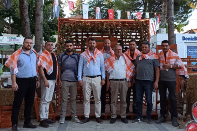 Musa Yılanlı, Çal Bağbozumu Festivali’nde Kekik ve Şarap Üreticileriyle Buluştu