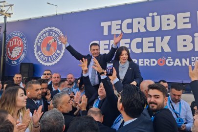 Denizli Ticaret Odasında Sandıktan Mavi Çıktı  